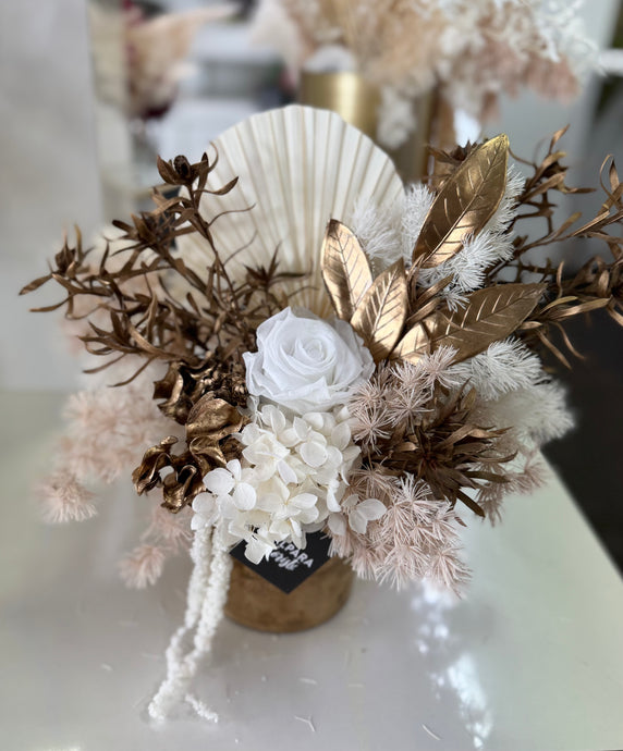 Dried arrangement pink white & gold