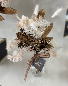 Dried arrangement white & gold