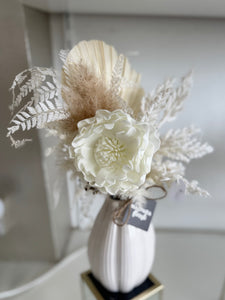 Dried arrangement neutrals