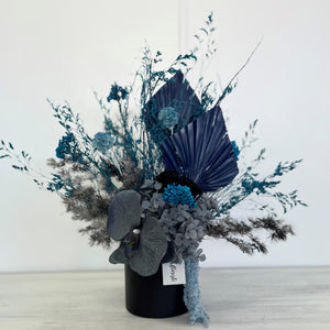Moody blues dried arrangement