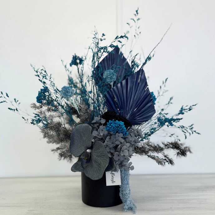 Moody blues dried arrangement